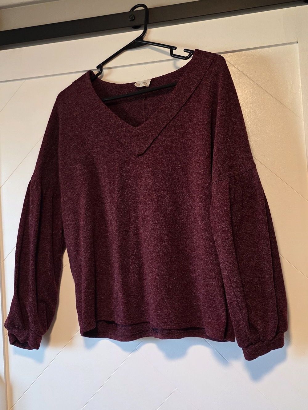 V-Neck Balloon Sleeve Pullover Sweater - Burgundy